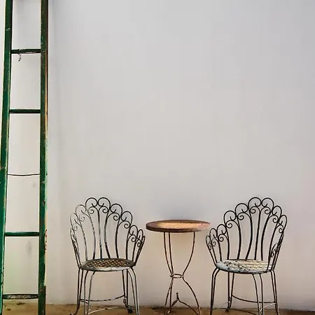 La Selvaggia - W Pool أوستوني